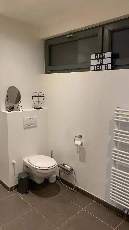 Ruime Studio In Deurne アントウェルペン アパート